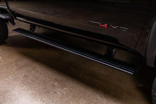 Onyx Black 2024 GMC Sierra 2500 AT4