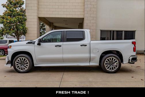 Summit White 2020 Chevrolet Silverado 1500 Custom