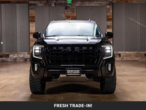 Onyx Black 2022 GMC Yukon 4WD AT4