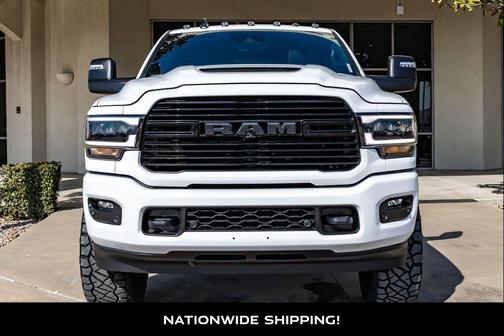2024 RAM 3500 Laramie Crew Cab 4x4 8' Box