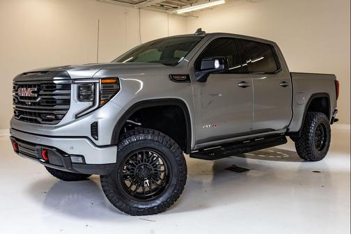 Sterling Metallic 2024 GMC Sierra 1500 AT4