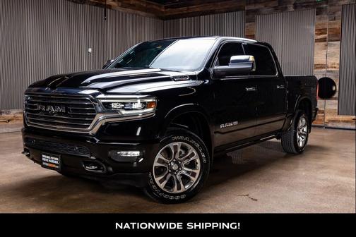 Diamond Black Crystal Pearlcoat 2022 RAM 1500 Longhorn