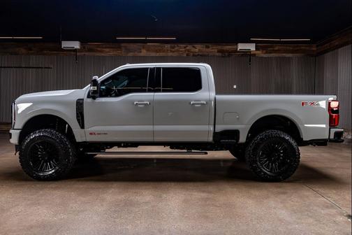 Avalanche 2026 Ford F-250 Platinum