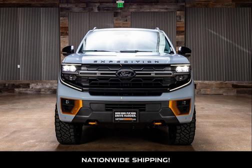 Glacier Gray Metallic Tri-Coat 2026 Ford Expedition Tremor