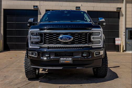 Agate Black Metallic 2025 Ford F-450 Platinum