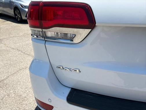 2020 Jeep Grand Cherokee Laredo