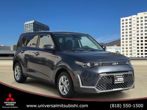 Gray 2023 Kia Soul LX