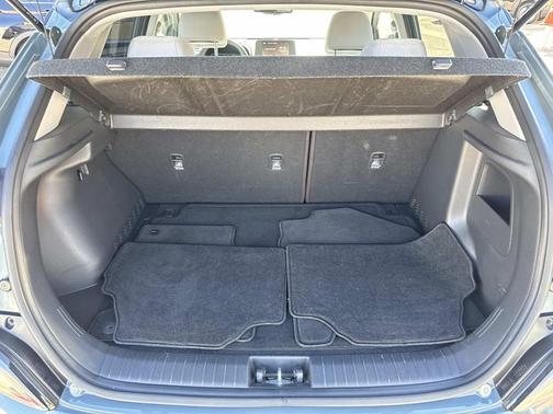 2022 Hyundai KONA EV SEL