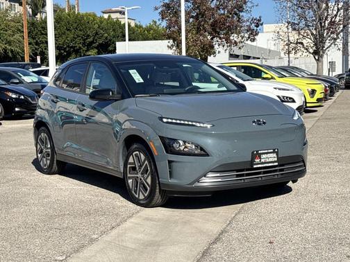 2022 Hyundai KONA EV SEL