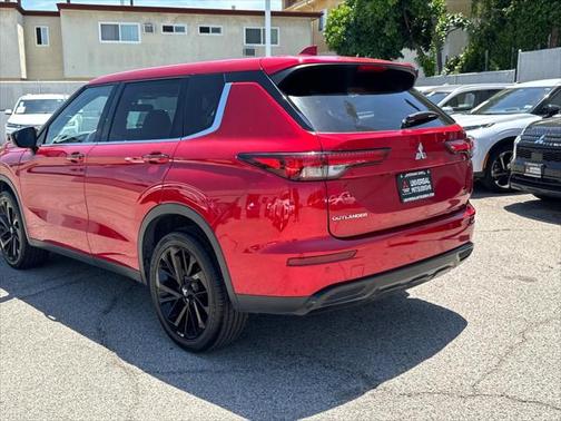 2023 Mitsubishi Outlander SE Black Edition 2WD