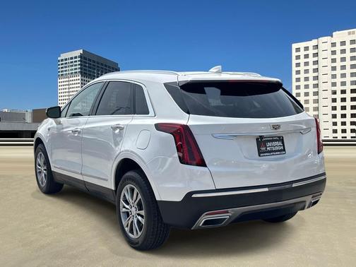 Crystal White Tricoat 2021 Cadillac XT5 Premium Luxury