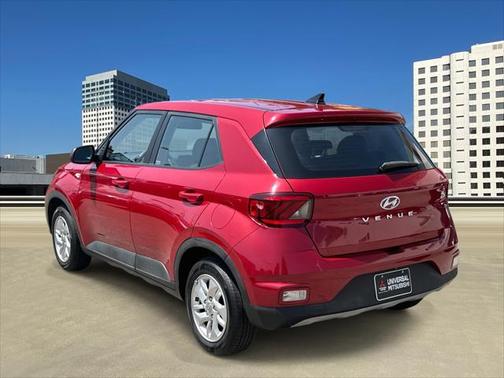 2022 Hyundai VENUE SE