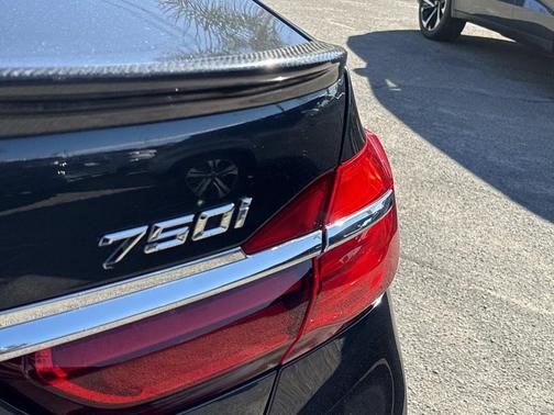 2018 BMW 750 I