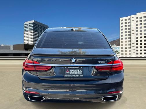 2018 BMW 750 I