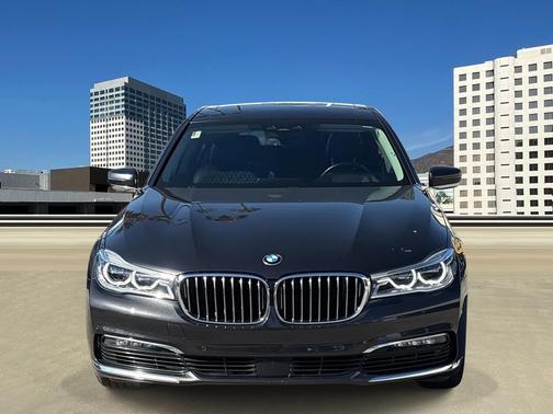 2018 BMW 750 I
