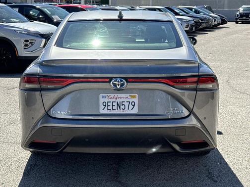2022 Toyota Mirai Base