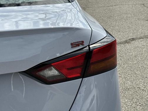 2025 Nissan Altima SR FWD
