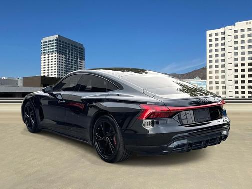 2023 Audi e-tron GT Premium Plus quattro