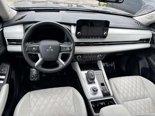 2023 Mitsubishi Outlander PHEV SEL