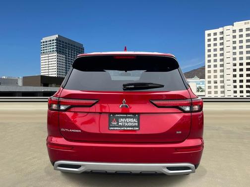 Red Diamond 2023 Mitsubishi Outlander SE 2.5 2WD