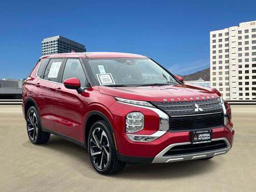Red Diamond 2023 Mitsubishi Outlander SE 2.5 2WD
