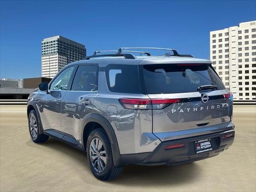 2024 Nissan Pathfinder SV FWD