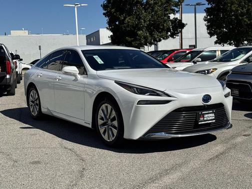 2021 Toyota Mirai Base