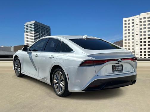 2021 Toyota Mirai Base