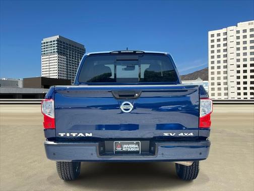 2022 Nissan Titan SV