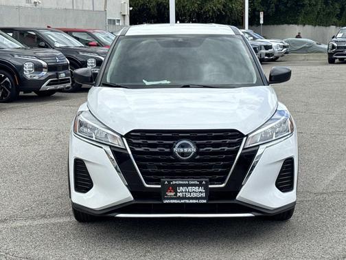 Fresh Powder 2024 Nissan Kicks S