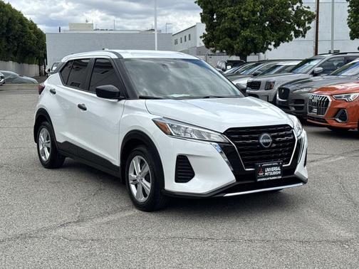 Fresh Powder 2024 Nissan Kicks S