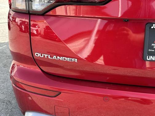 2025 Mitsubishi Outlander PHEV SEL