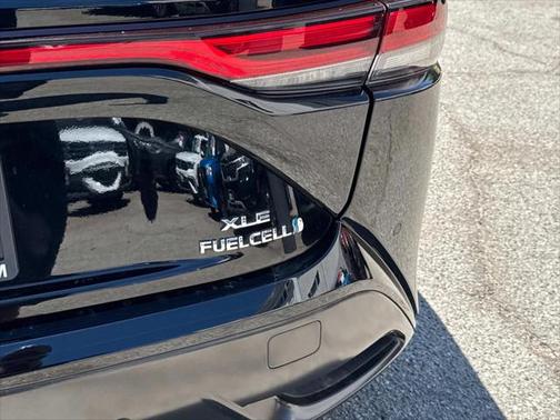 2022 Toyota Mirai Base