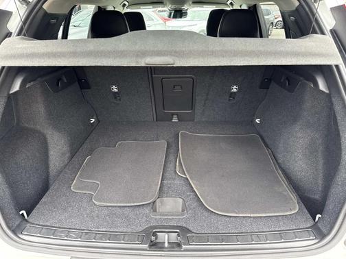 2024 Volvo XC40 B5 Core Bright Theme