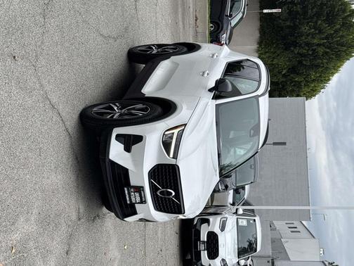 2024 Volvo XC40 B5 Core Bright Theme