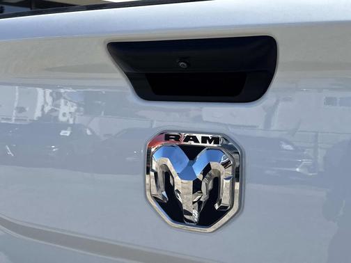 2024 RAM 2500 Big Horn Crew Cab 4x4 8' Box