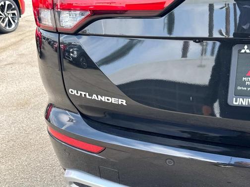 2025 Mitsubishi Outlander PHEV SEL