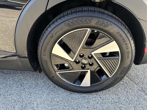 2025 Hyundai IONIQ 5 SE Standard Range