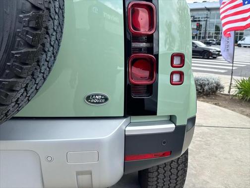 2023 Land Rover Defender 90 75th Edition