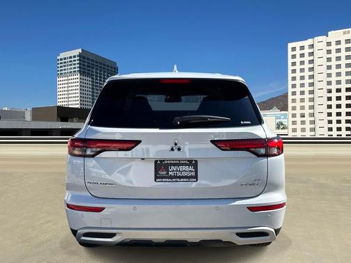 2025 Mitsubishi Outlander PHEV SE S-AWC