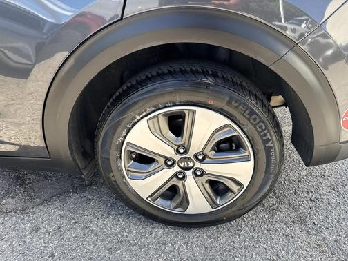 Platinum Graphite 2018 Kia Niro LX
