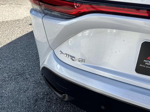 2022 Toyota Mirai Base