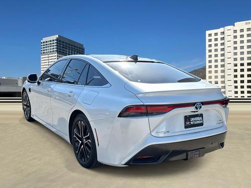 2022 Toyota Mirai Base