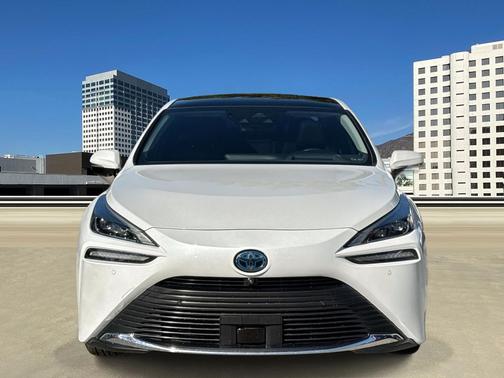 2022 Toyota Mirai Base