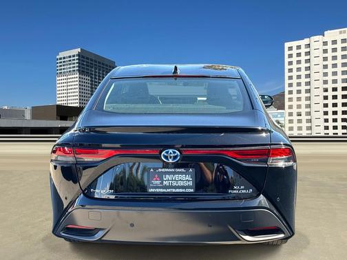 2021 Toyota Mirai Base