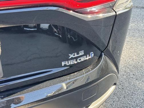 2021 Toyota Mirai Base