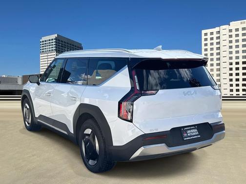 2025 Kia EV9 Wind