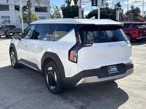 2025 Kia EV9 Wind