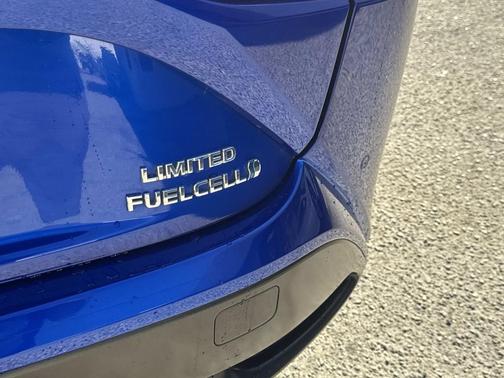 2021 Toyota Mirai Base
