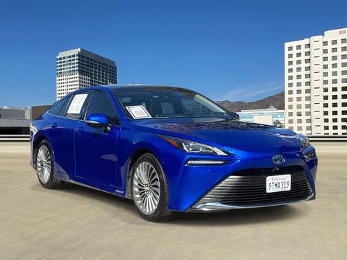 2021 Toyota Mirai Base